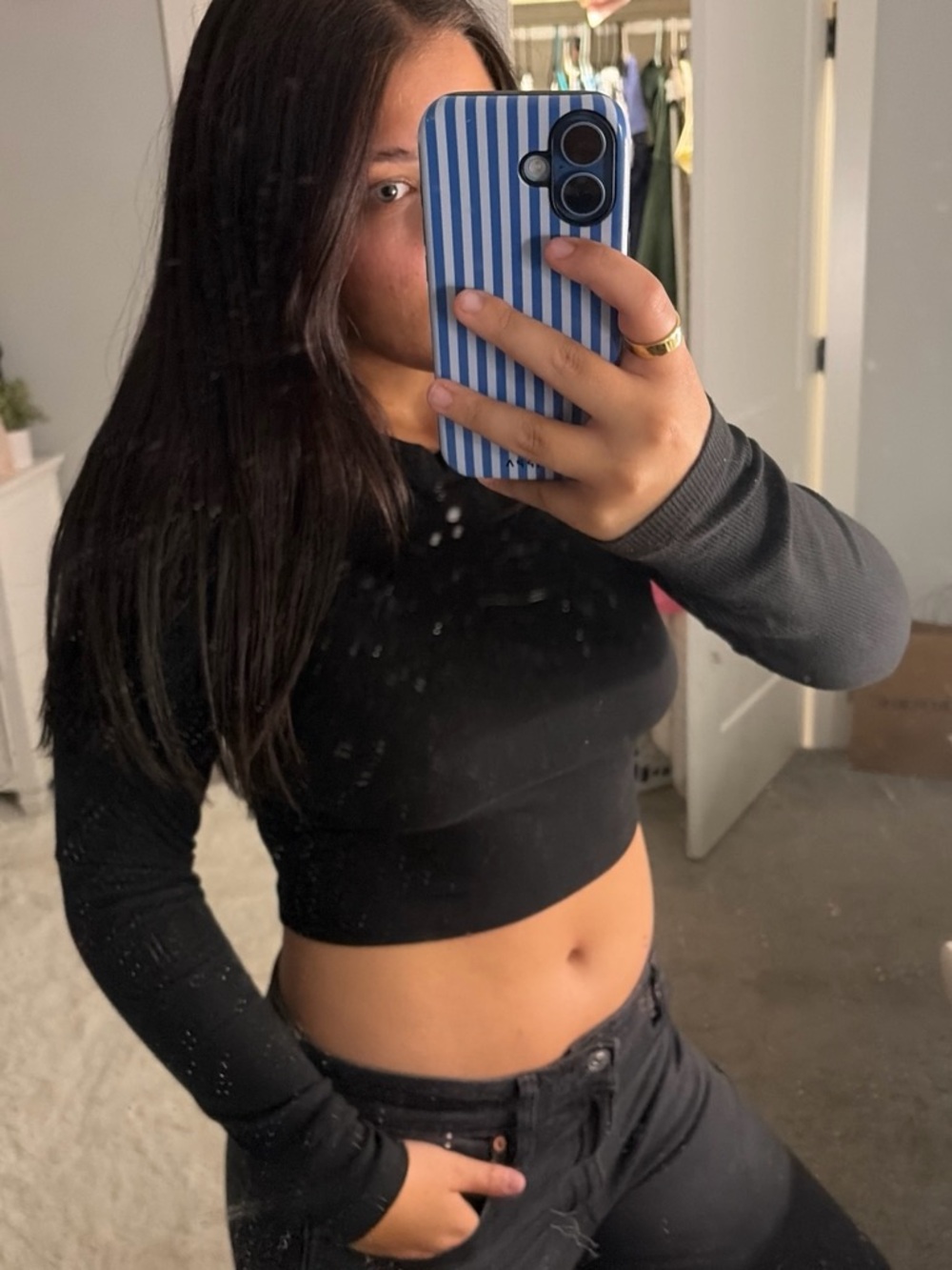 Victoria secrete Black Long-Sleeve Cropped Top - Women
